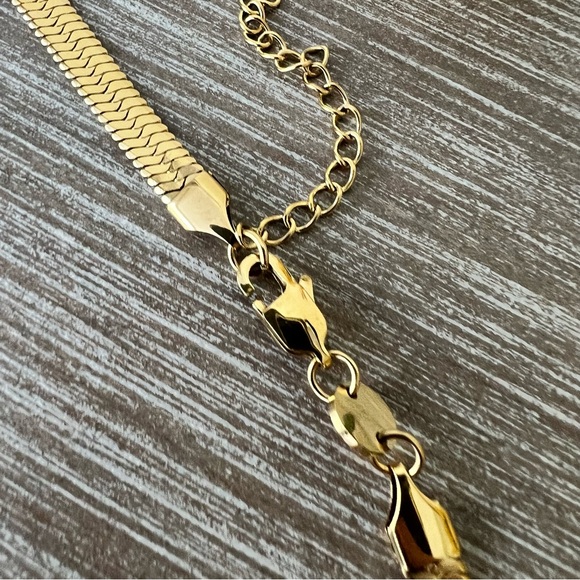 Jennifer Zeuner 14K Hamilton Yellow Gold IP Plated Herringbone Necklace - Picture 7 of 11
